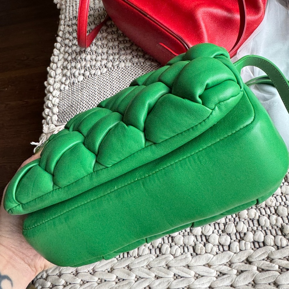 JW PEI Green Quilted Puffy Crossbody Bag - Picture 12 of 15